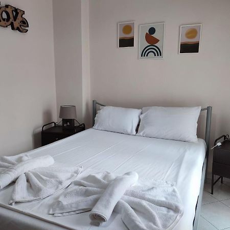 Victoria'S Apartment Kavala Esterno foto